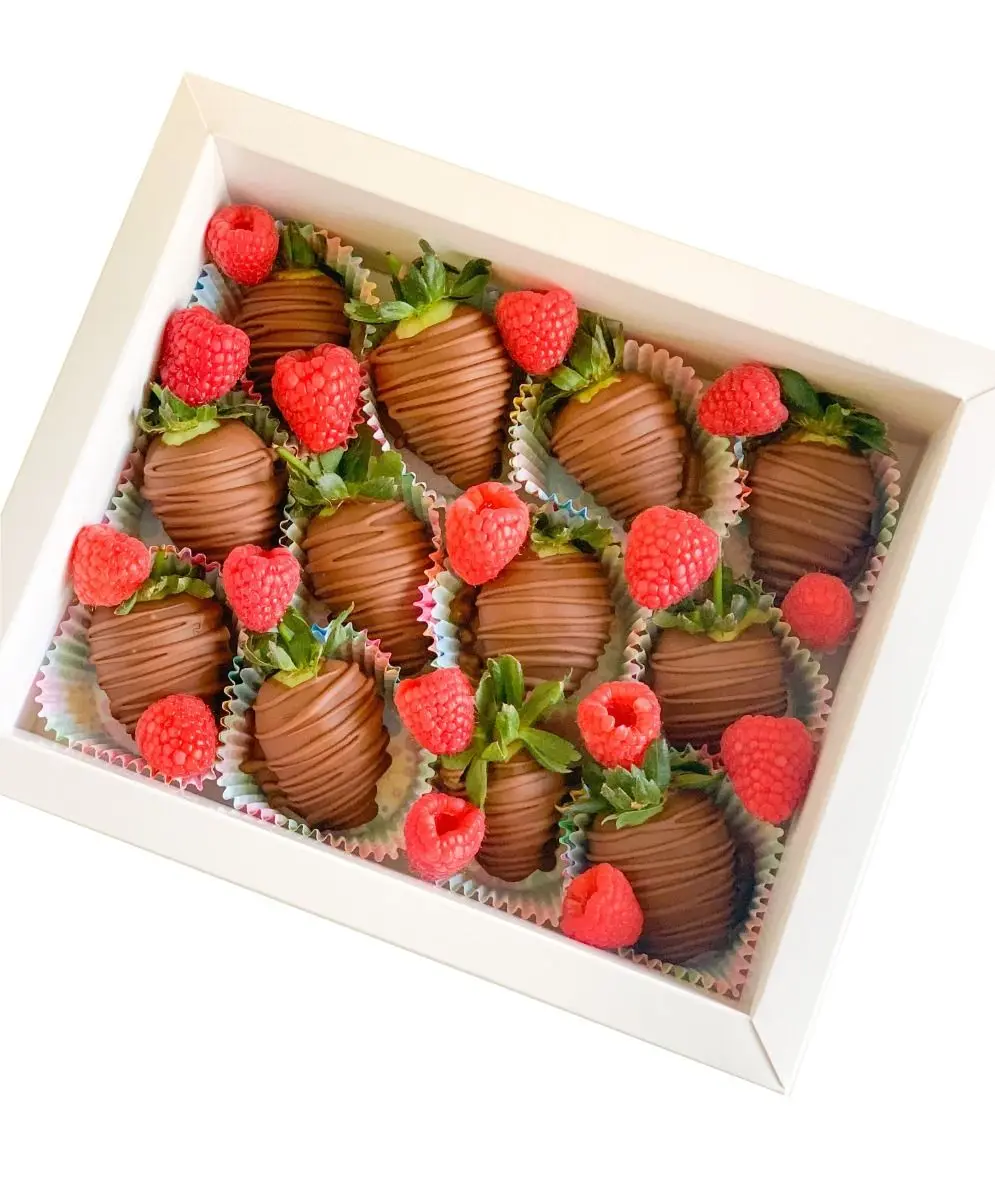 Strawberry Dipped Milk Chocolate With Raspberries 1 Box